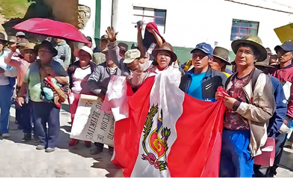 COMUNEROS DE ATANCAMA Y MUNICIPALIDAD DE LAMBRAMA ALCANZAN ACUERDO PARA EJECUCIÓN DE ESTADIO COMUNAL